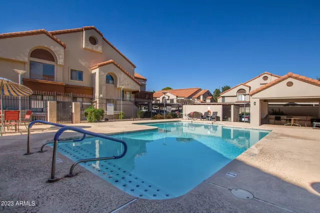 MLS: 6612618 Condo For Sale