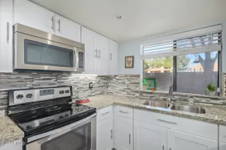 Photo #4: 6612618 Listing