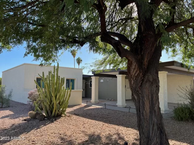 MLS: 6612882 Condo For Sale