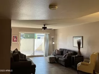 Photo #3: 6612882 Listing