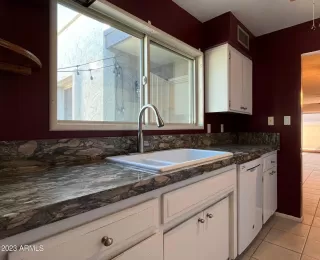 Photo #6: 6612882 Listing