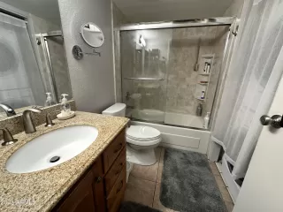 Photo #5: 6613373 Listing