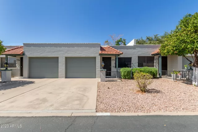 MLS: 6613571 Condo For Sale