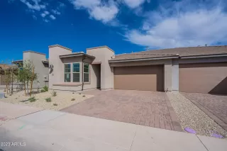 Photo #2: 6613785 Listing