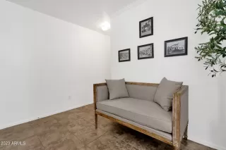 Photo #3: 6613880 Listing