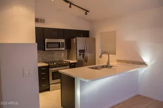 Photo #2: 6613939 Listing 