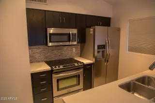 Photo #3: 6613939 Listing 