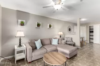 Photo #2: 6613945 Listing 