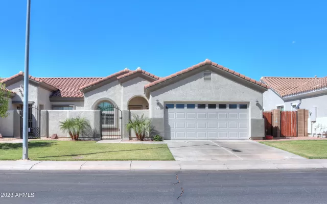 MLS: 6614032 Condo For Sale