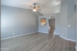 Photo #4: 6614032 Listing