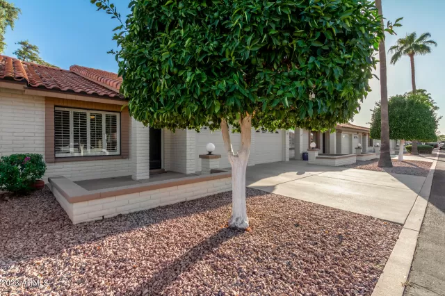 MLS: 6614255 Condo For Sale