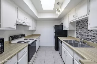 Photo #3: 6614309 Listing 