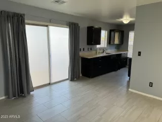 Photo #5: 6614310 Listing