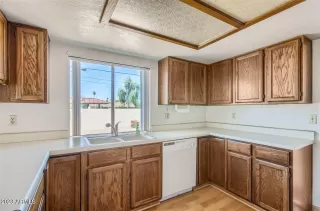 Photo #5: 6614321 Listing 