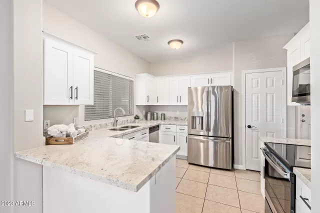 MLS: 6614388 Condo For Sale