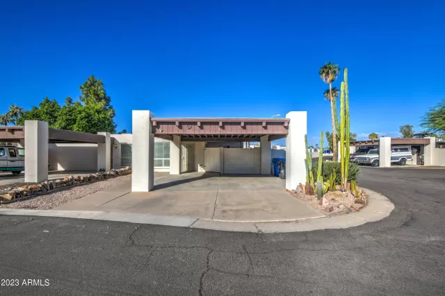 MLS: 6614669 Condo For Sale