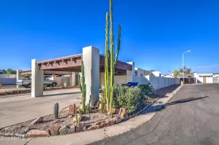 Photo #2: 6614669 Listing