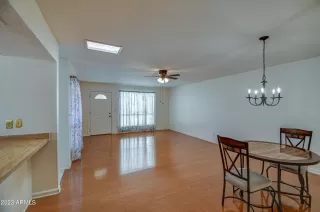 Photo #4: 6614669 Listing