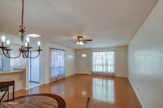 Photo #5: 6614669 Listing