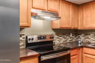 Photo #5: 6614744 Listing