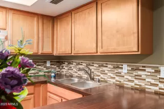 Photo #6: 6614744 Listing