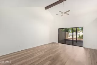Photo #5: 6614899 Listing 