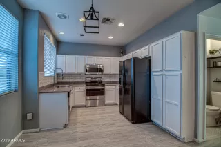 Photo #6: 6615143 Listing