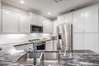 Photo #2: 6615370 Listing 