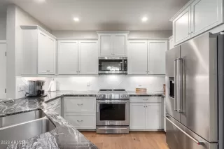 Photo #6: 6615370 Listing 