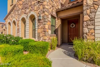 Photo #6: 6615604 Listing