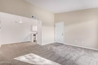 Photo #6: 6616046 Listing 