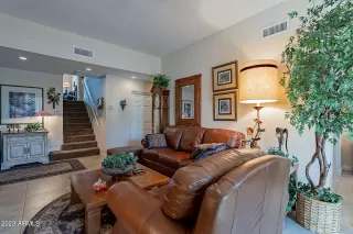 Photo #3: 6616276 Listing