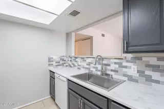 Photo #4: 6616285 Listing 