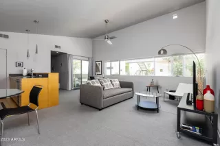 Photo #5: 6616334 Listing