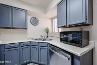 Photo #6: 6616428 Listing