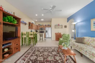 Photo #6: 6616593 Listing