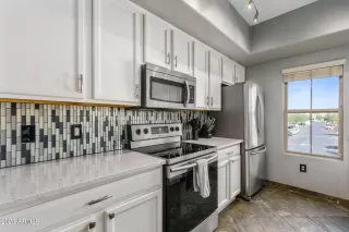 Photo #6: 6616747 Listing 