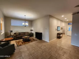 Photo #4: 6616902 Listing