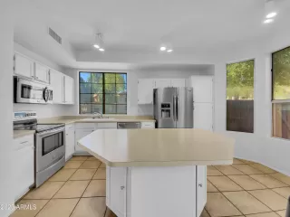 Photo #4: 6617148 Listing 