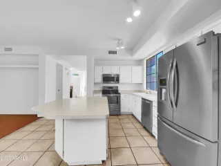 Photo #5: 6617148 Listing 