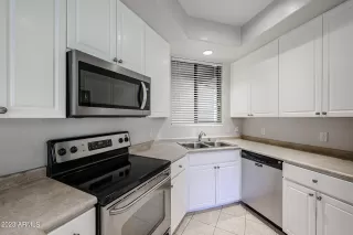 Photo #6: 6617476 Listing