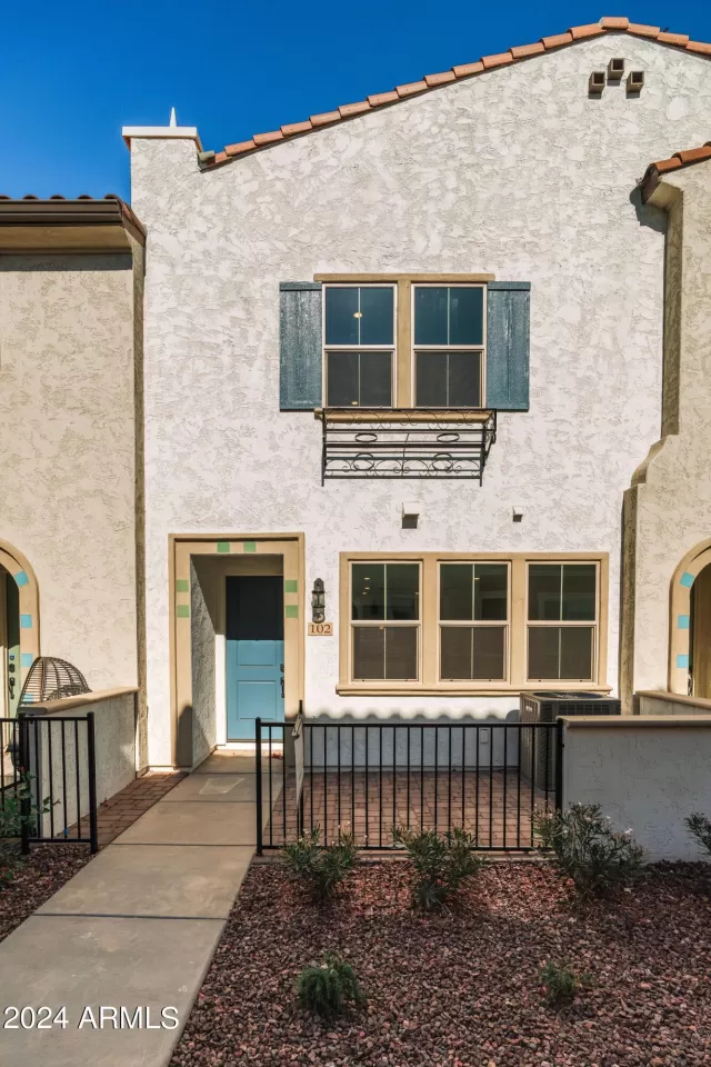 MLS: 6617577 Condo For Sale