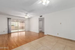 Photo #6: 6617856 Listing