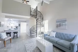 Photo #6: 6617889 Listing 