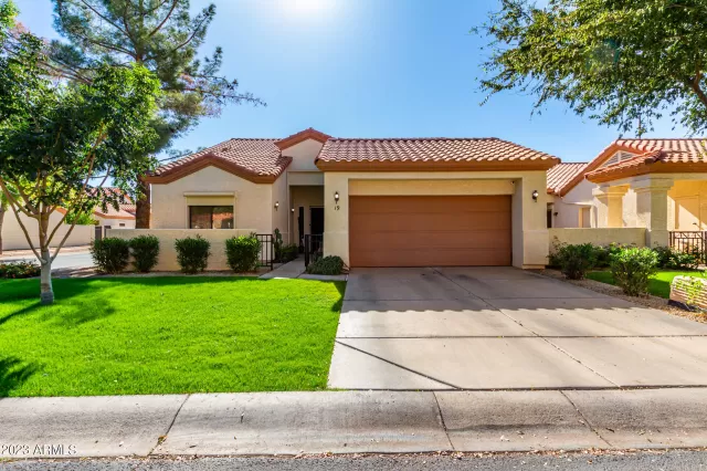 MLS: 6618085 Condo For Sale