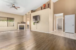 Photo #6: 6618085 Listing