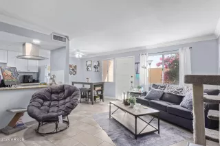 Photo #6: 6618337 Listing