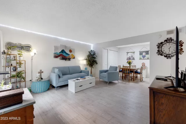 MLS: 6618525 Condo For Sale