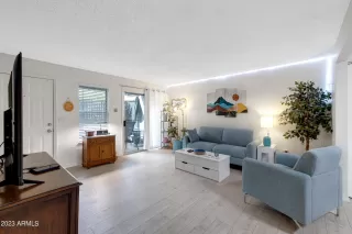 Photo #2: 6618525 Listing 