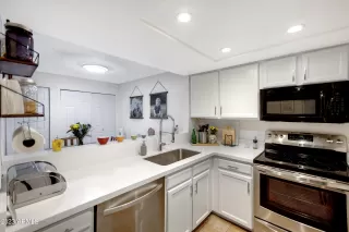 Photo #6: 6618525 Listing 